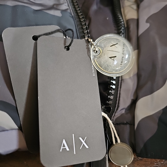 Armani Exchange Down Jacket In Gray Camo Size S NWT - Picture 11 of 14